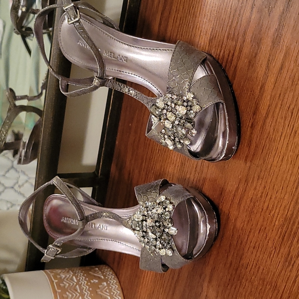 Antonio Melani high heels sandals